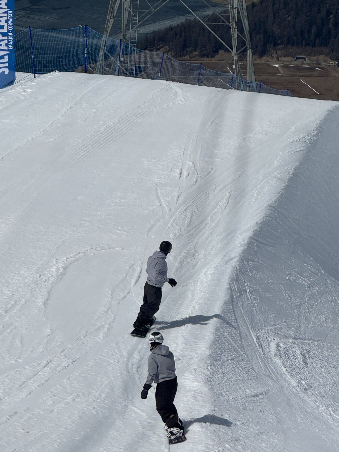 Riders in the halfpipe, Silvaplana